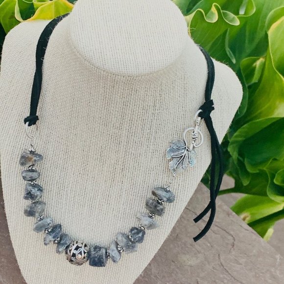 labradorite gemstone suede boho necklace - Picture 1 of 5